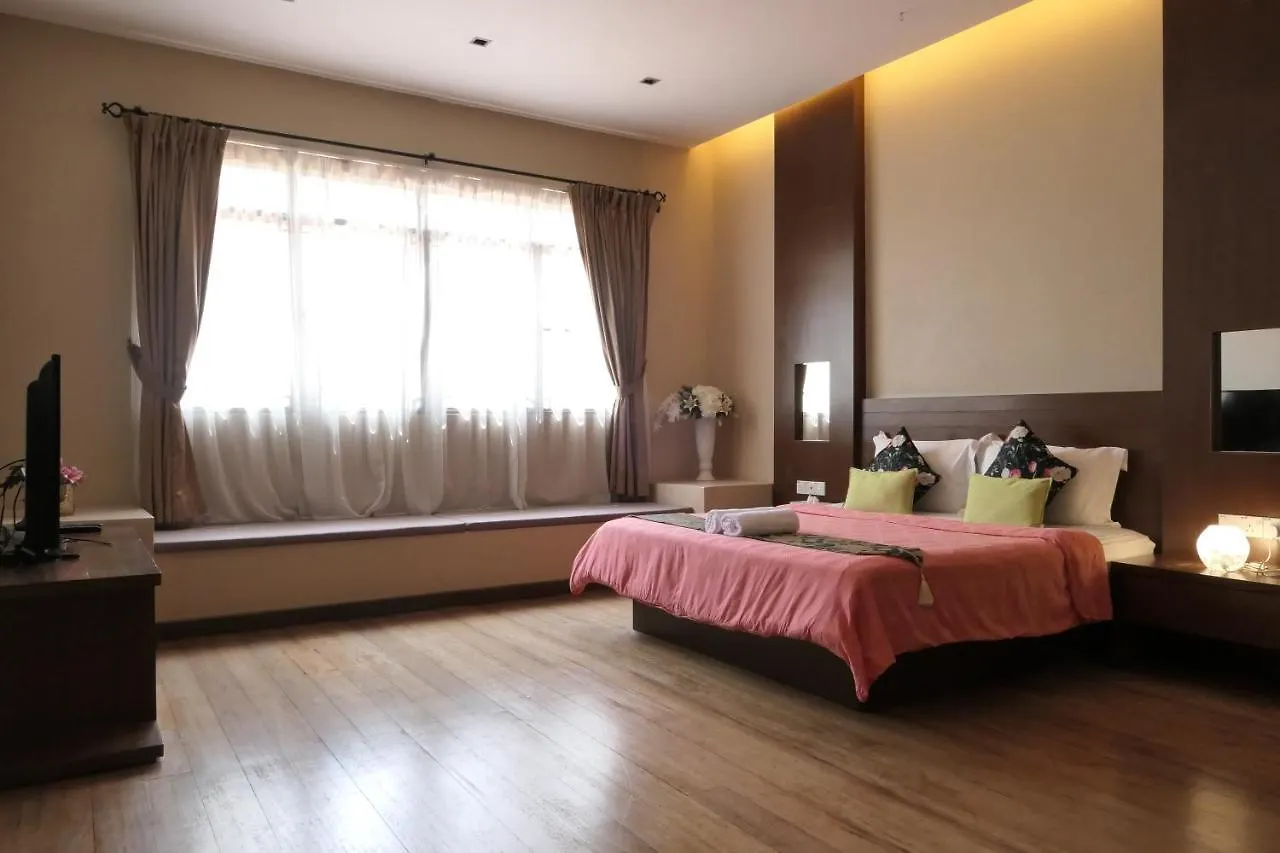 Amaris Villas George Town